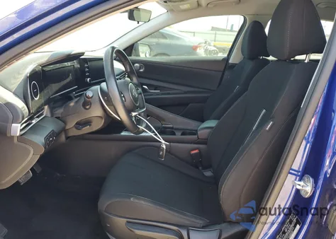 2021 Hyundai Elantra Sel z USA, uszkodzony, nr VIN 5NPLS4AG8MH052026